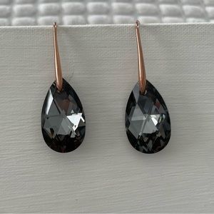 Black Teardrop Pierced Crystal Earrings